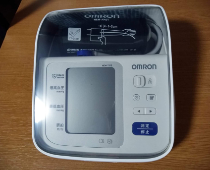 オムロン 血圧計 7310